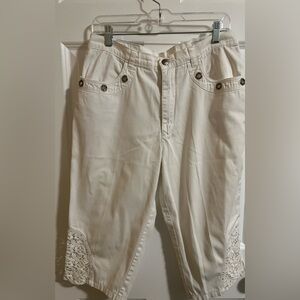EUC Variations white crop pants. Size M